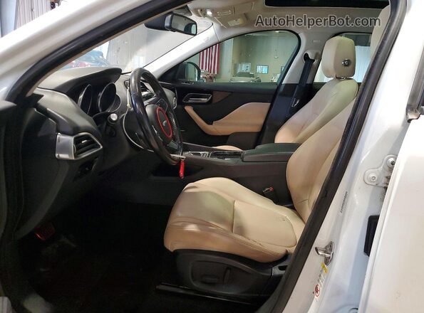 SADCJ2BV8HA884228 2017 JAGUAR F-PACE White Առջևի վահանակի տեսք