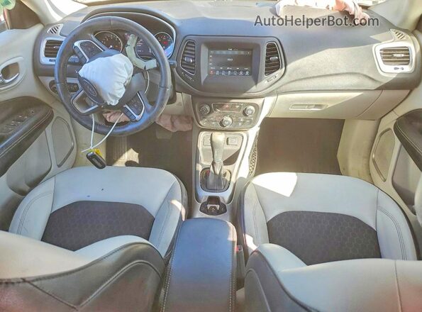 3C4NJCBB5JT256996 2018 JEEP COMPASS Charcoal Widok zestawu wskaźników