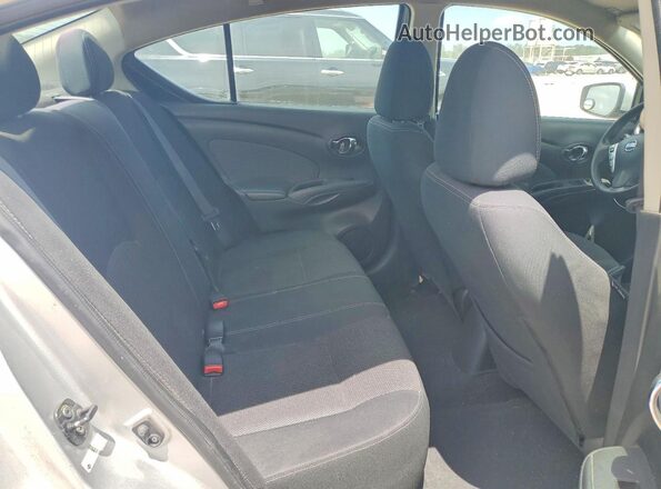 3N1CN7AP9GL856108 2016 NISSAN VERSA Gray Rear interior view