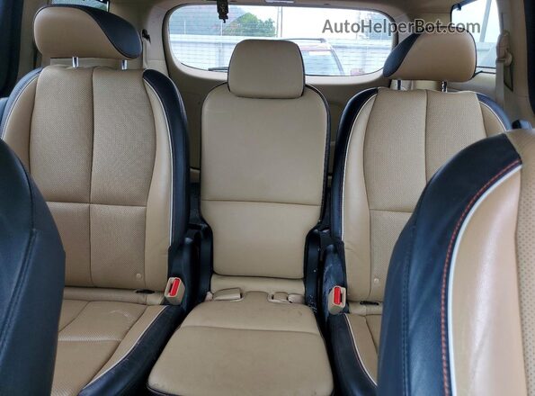 KNDMC5C13H6253848 2017 KIA SEDONA White Սալոնի հետևի տեսք