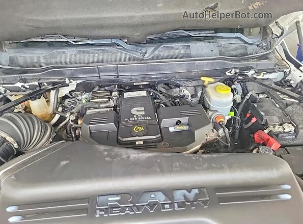 3C7WRTCL4NG360160 2022 RAM 3500 White Vista del salpicadero