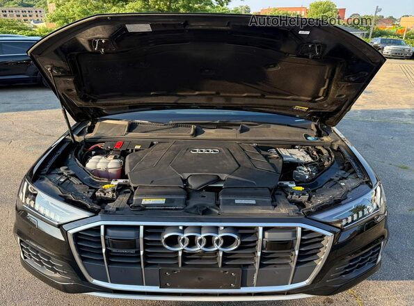 WA1LXBF78PD011866 2023 AUDI Q7 Black Вид салону спереду