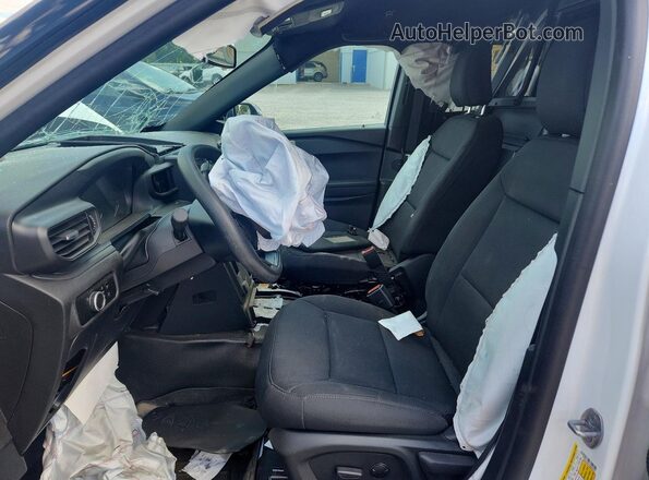 1FM5K8AB7PGB84607 2023 FORD EXPLORER Белый Вид панели приборов