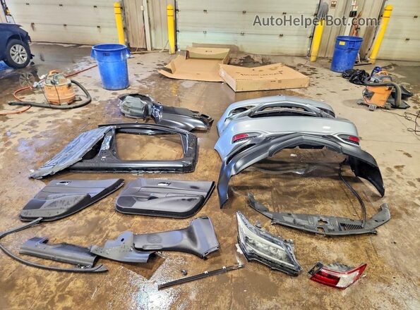 19UDE2F36JA004342 2018 ACURA ILX Silver Vista del compartimento del motor