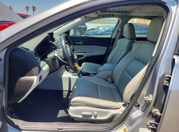 19UDE2F37HA011732 2017 ACURA ILX Gray Widok wnętrza z przodu