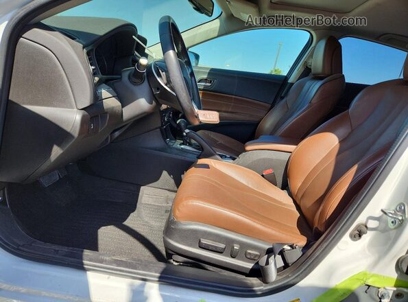 19UDE2F70LA006237 2020 ACURA ILX White Widok wnętrza z przodu