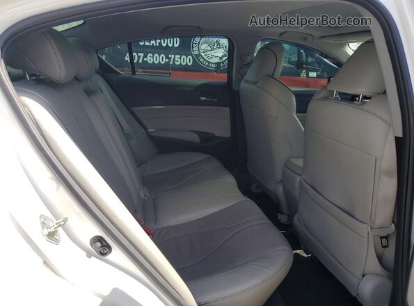 19UDE2F71LA006960 2020 ACURA ILX White Rear seats view