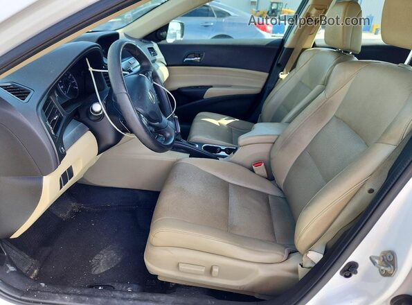 19UDE2F72HA004884 2017 ACURA ILX White Front interior view