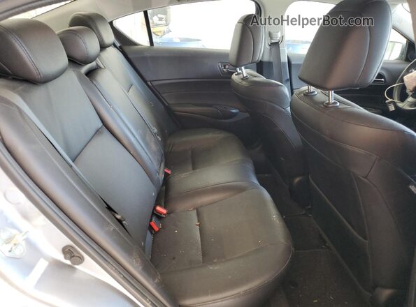 19UDE2F74GA008921 2016 ACURA ILX Silver Rear seats view