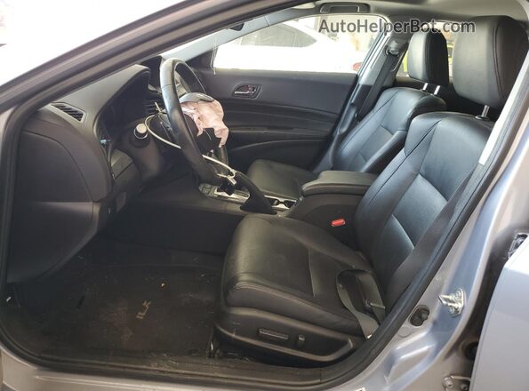 19UDE2F74GA008921 2016 ACURA ILX Silver Front interior view
