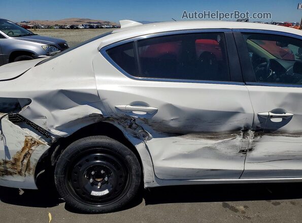 19UDE2F75HA005883 2017 ACURA ILX White Rear seats view