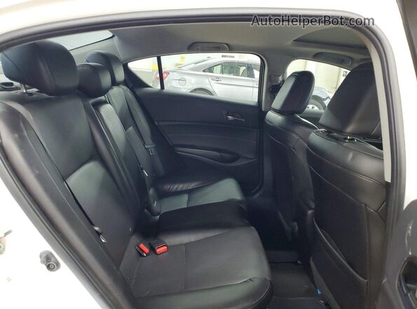 19UDE2F75HA012123 2017 ACURA ILX White Widok tylnych siedzeń