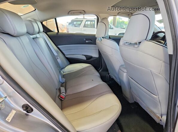 19UDE2F75KA009794 2019 ACURA ILX Silver უკანა სავარძლების ხედი
