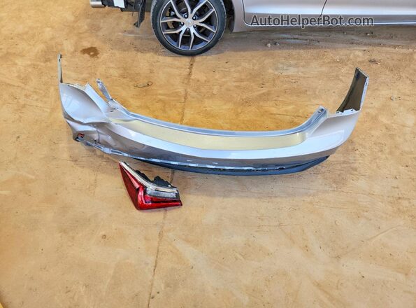 19UDE2F75KA009794 2019 ACURA ILX Silver ძრავის განყოფილების ხედი