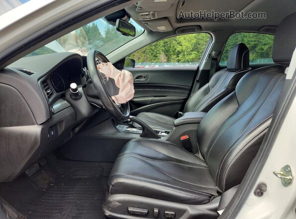 19UDE2F78LA003375 2020 ACURA ILX White Front interior view
