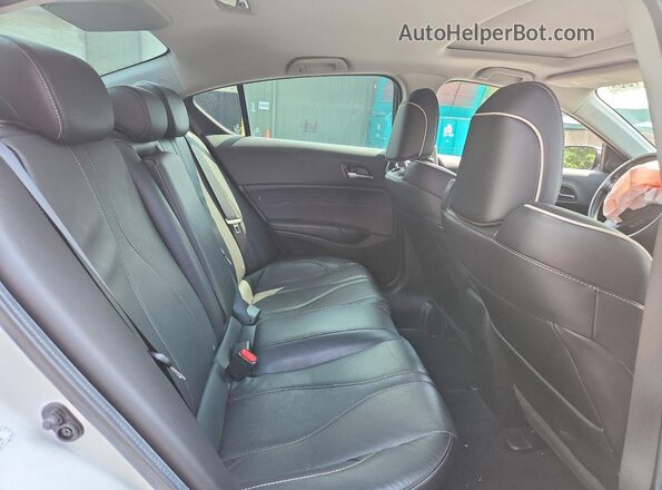19UDE2F78LA003375 2020 ACURA ILX White Rear seats view