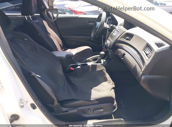 19UDE2F82KA000804 2019 ACURA ILX White Vista interior delantera