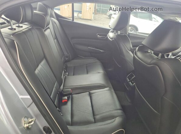 19UUB3F77JA001970 2018 ACURA TLX Серебряный Вид задних сидений