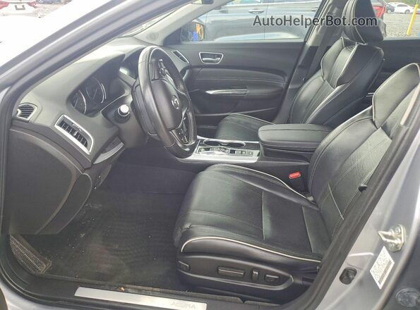 19UUB3F77JA001970 2018 ACURA TLX Серебряный Вид салона спереди