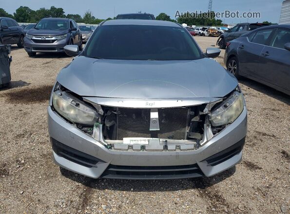 19XFC2F56HE053580 2017 HONDA CIVIC Серебряный Вид спереди