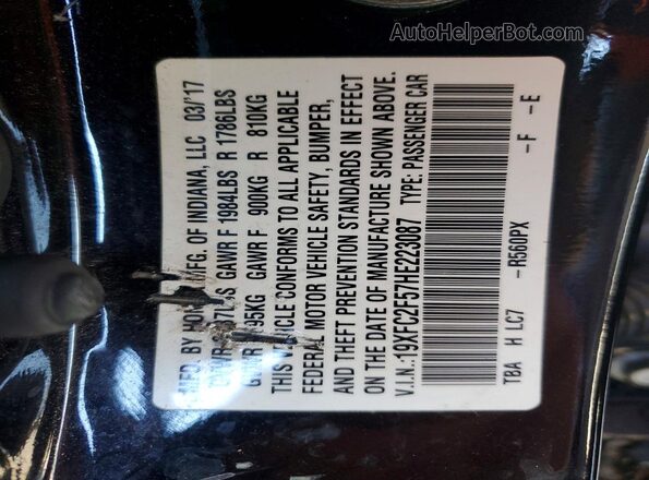 19XFC2F57HE223087 2017 HONDA CIVIC Black Widok komory silnika