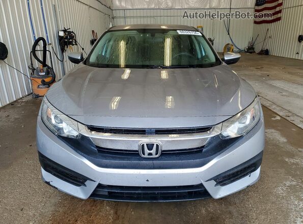19XFC2F58HE038322 2017 HONDA CIVIC Silver Widok z przodu