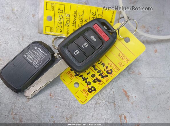 19XFC2F5XJE027697 2018 HONDA CIVIC White Вид панелі приладів