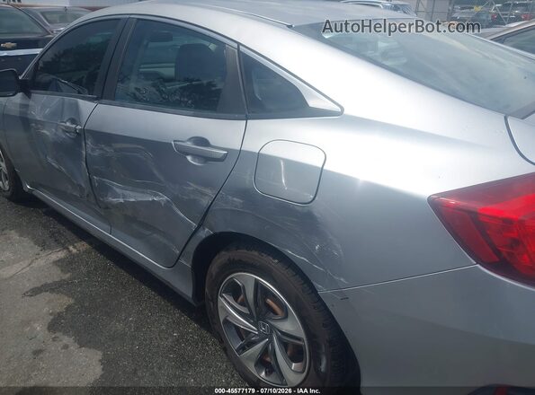 19XFC2F68KE035095 2019 HONDA CIVIC Серебряный Вид спереди