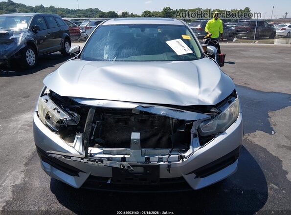 19XFC2F70HE038123 2017 HONDA CIVIC Silver Widok z przodu