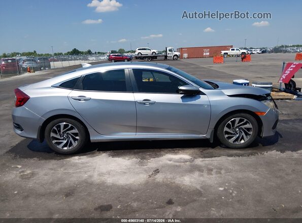19XFC2F70HE038123 2017 HONDA CIVIC Silver Widok wnętrza z tyłu