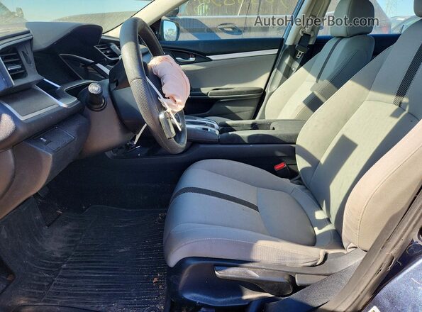 19XFC2F72JE017649 2018 HONDA CIVIC Gray Front interior view