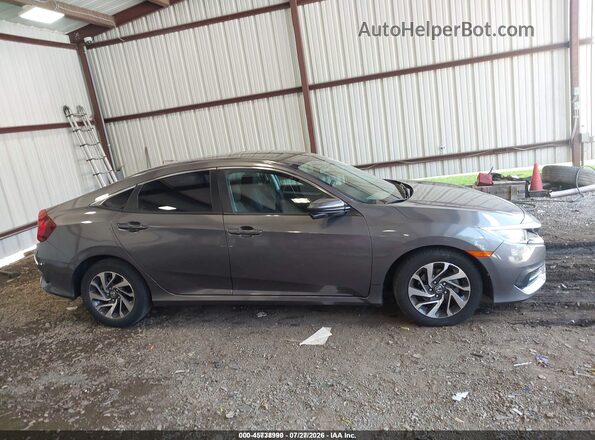 19XFC2F73GE076167 2016 HONDA CIVIC Gray Vista interior trasera
