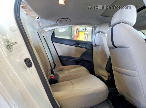 19XFC2F73HE051982 2017 HONDA CIVIC Белый Вид задних сидений