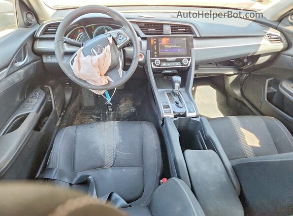 19XFC2F73JE003386 2018 HONDA CIVIC Серебряный Вид панели приборов