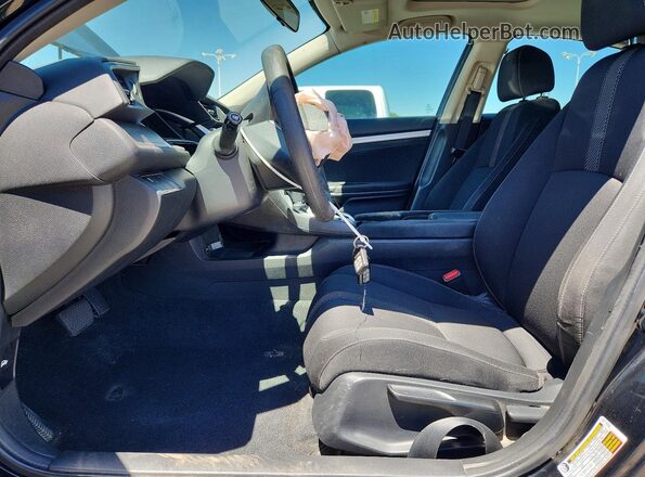 19XFC2F74JE014168 2018 HONDA CIVIC Black Front interior view