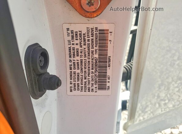 19XFC2F75HE009457 2017 HONDA CIVIC White Engine compartment view