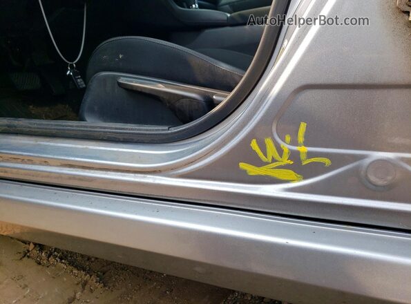 19XFC2F86HE055419 2017 HONDA CIVIC Silver Engine compartment view