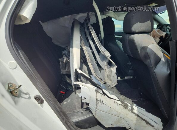 19XFC2F86KE004378 2019 HONDA CIVIC White Rear seats view