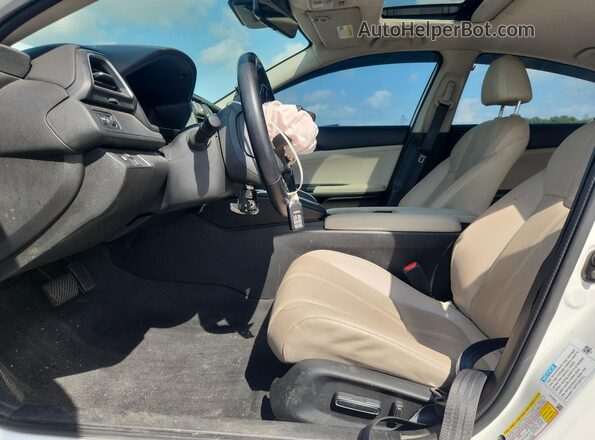 19XZE4F98NE017665 2022 HONDA INSIGHT White Vista interior delantera