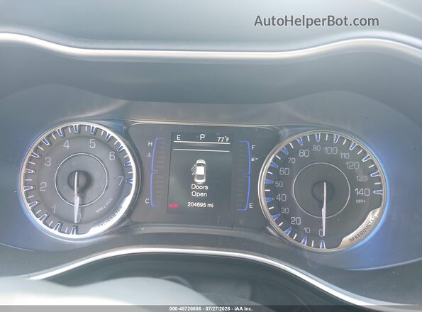 1C3CCCAB0GN131761 2016 CHRYSLER 200 Silver Widok tylnych siedzeń