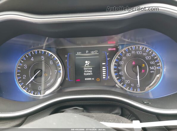 1C3CCCAB1HN503142 2017 CHRYSLER 200 Silver Вид задніх сидінь
