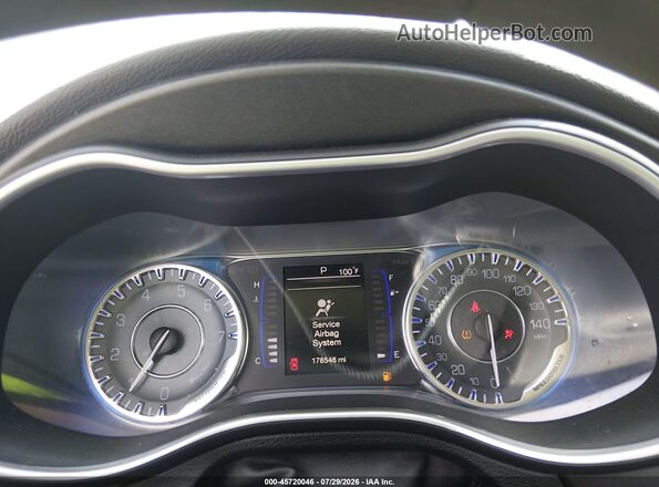 1C3CCCAB2GN141871 2016 CHRYSLER 200 Белый Вид задних сидений