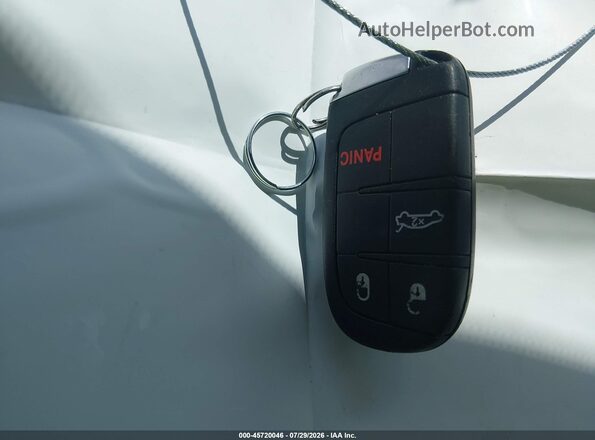 1C3CCCAB2GN141871 2016 CHRYSLER 200 Белый Вид панели приборов