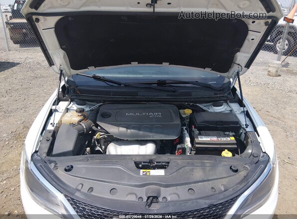 1C3CCCAB2GN141871 2016 CHRYSLER 200 Белый Вид сзади