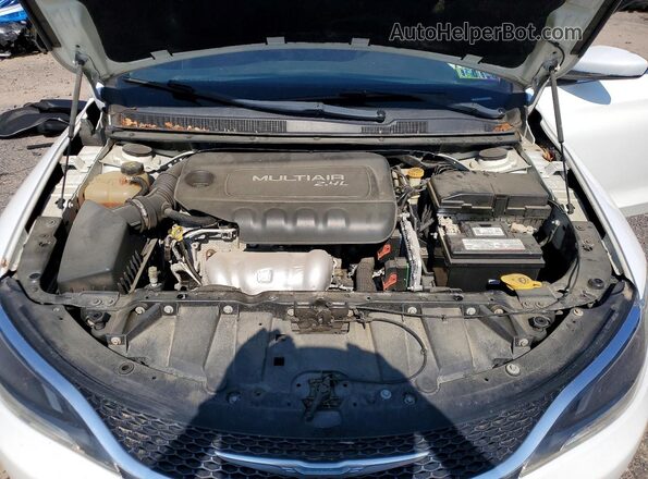 1C3CCCAB3GN101394 2016 CHRYSLER 200 Белый Вид задней части салона
