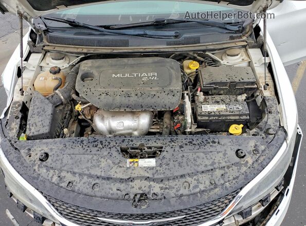 1C3CCCAB3GN159151 2016 CHRYSLER 200 White Вид задньої частини салону