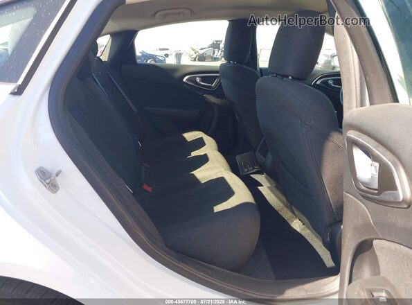 1C3CCCAB4GN154203 2016 CHRYSLER 200 White Widok naklejki z numerem VIN