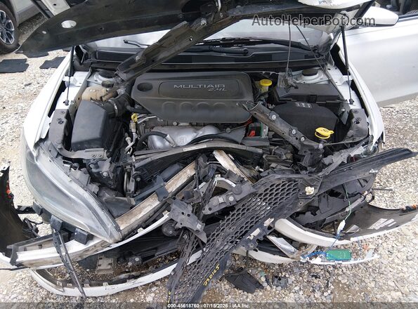 1C3CCCAB6GN137807 2016 CHRYSLER 200 Белый Вид сзади