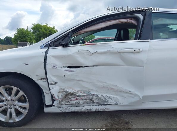 1C3CCCAB7GN192296 2016 CHRYSLER 200 White Widok z przodu