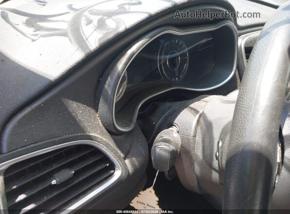 1C3CCCAB8GN140692 2016 CHRYSLER 200 White უკანა სავარძლების ხედი